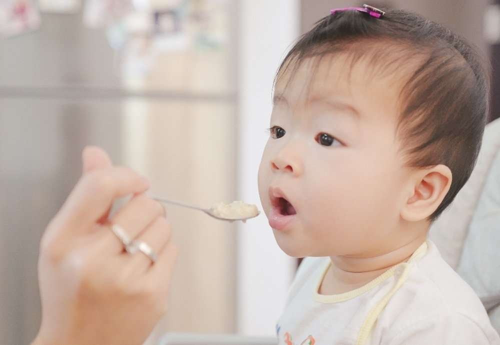 Calendario de incorporación de alimentos: cuándo debe el bebé